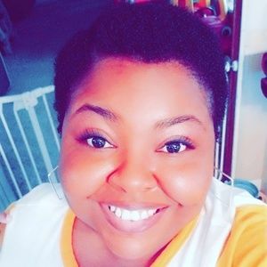 Meet your Posher, Kenyatta